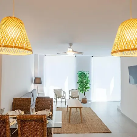 ático Con Gran Terraza Privada Cerca De La Playa